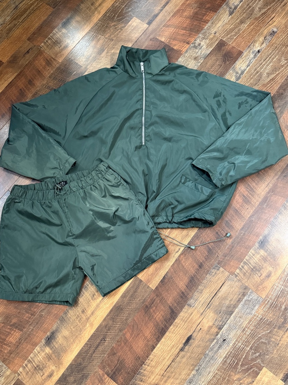 boohooMAN Green Nylon Tracksuit Set Windbreaker 1/4 Zip Jacket & Shorts M